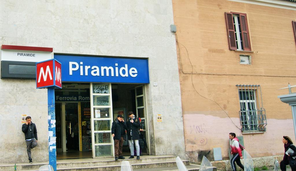 I Love Piramide Rzym Zewnętrze zdjęcie